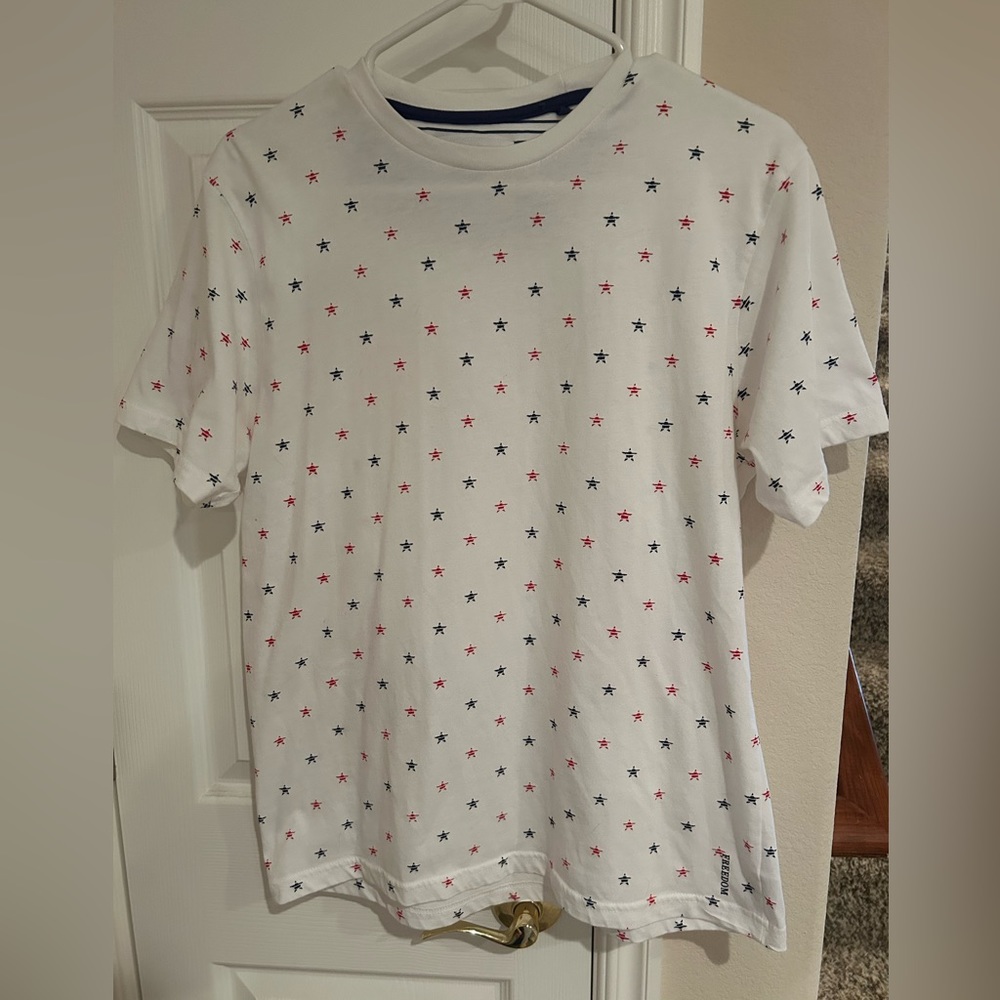 White tshirt with stars